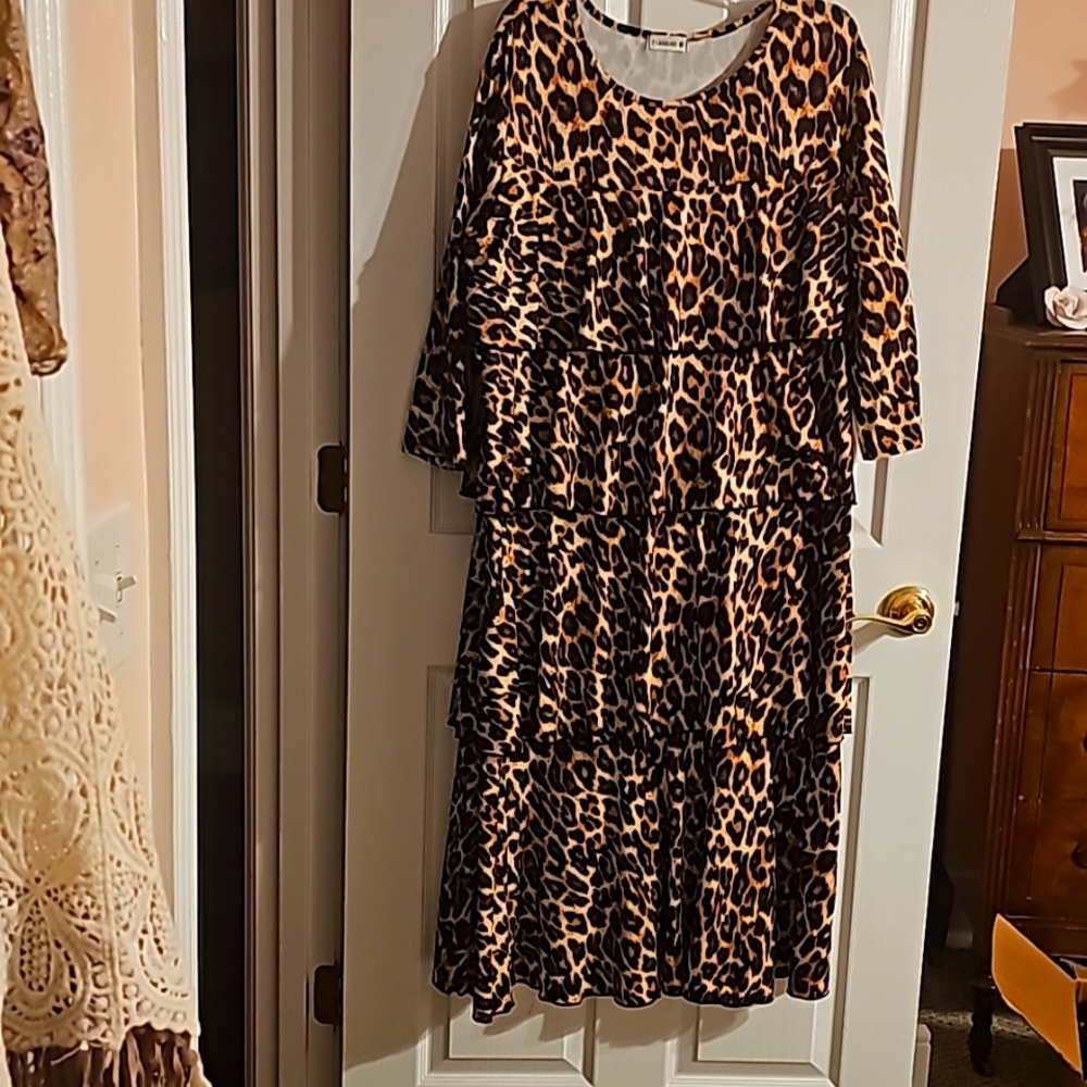 Nuggles 3x tiered, animal print dress EUC